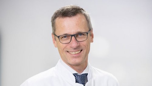 Porträt von Dr. med. Markus Tietze, Chefarzt des Fachbereichs Gefäßchirurgie im Klinikverbund Allgäu