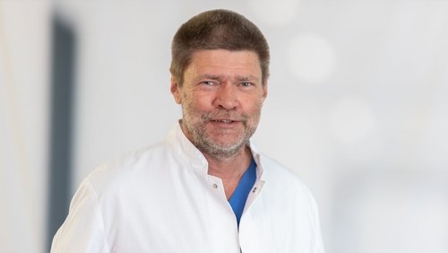Dr. Ulrich Bäcker