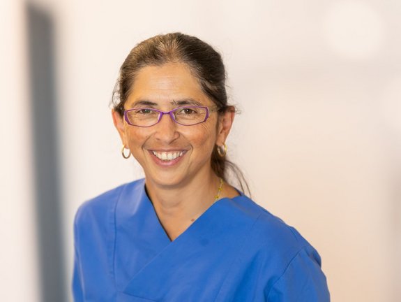 Dr. med. Surina Zakikhani