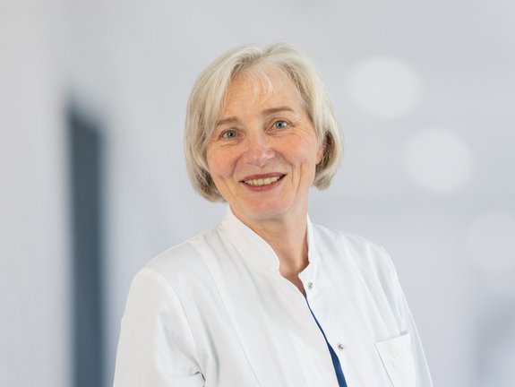 Dr. med. Anke Brössner