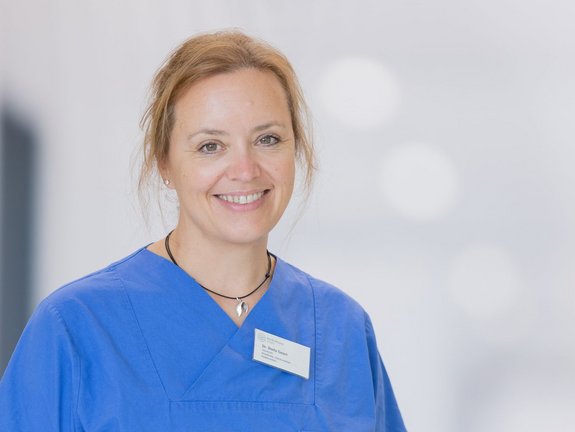 Dr. med. Stella Oelert