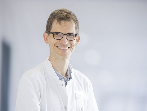 Prof. Dr. med. Elmar Pinkhardt, Chefarzt der Neurologie in Kempten