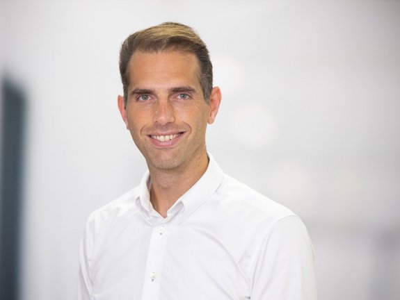 Dr. med. Maximilian Massalme, MBA Dr. med. Maximilian Massalme, MBA, Chefarzt der Orthopädie und Unfallchirurgie in Ottobeuren