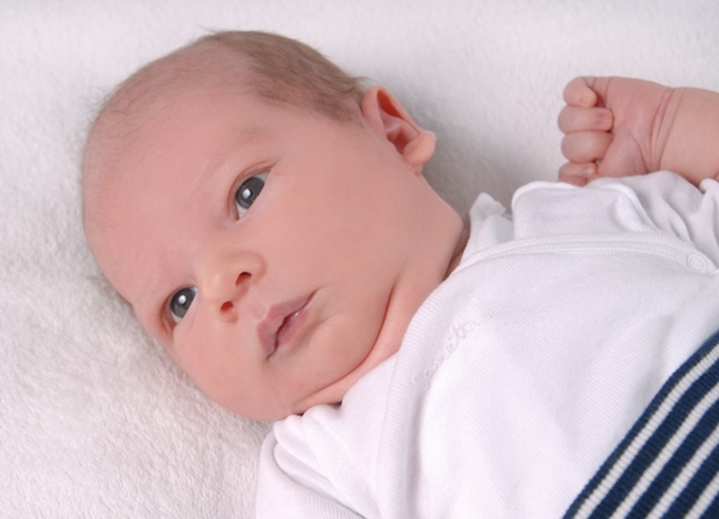 Babyportrait Bastian in der Klinik Mindelheim