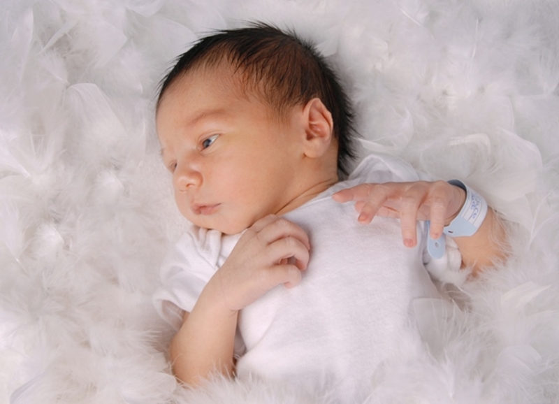 Babyportrait Bence in der Klinik Mindelheim